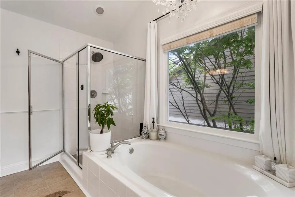 Atlanta, Georgia 30318, United States, 3 Bedrooms Bedrooms, ,3 BathroomsBathrooms,Residential,Active,109428