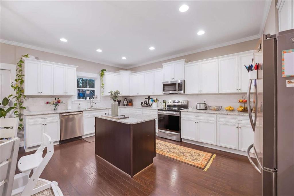 208 Ashley Glen Drive