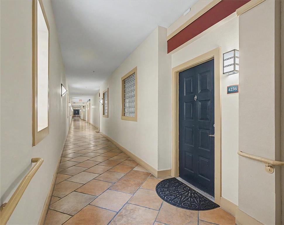 10 Perimeter Summit Boulevard NE 4236
