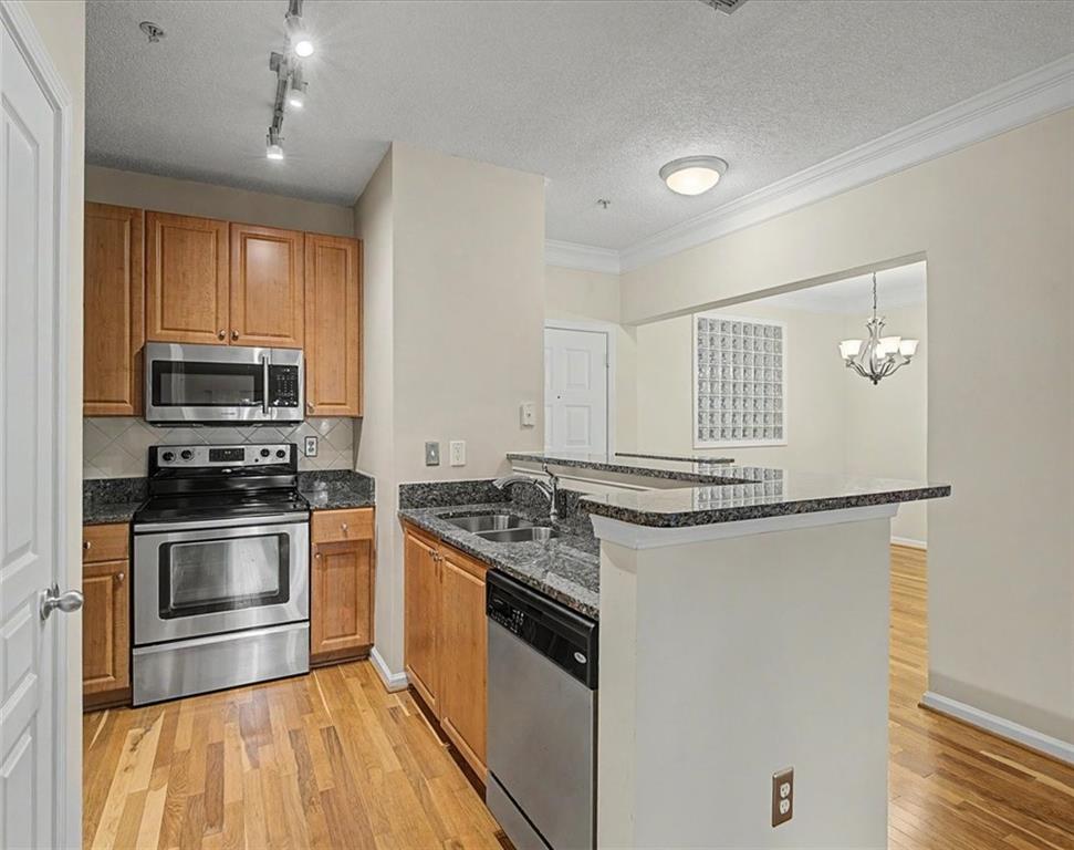 10 Perimeter Summit Boulevard NE 4236