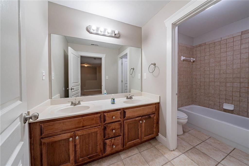3460 Village Park Lane, Atlanta, Georgia image 29
