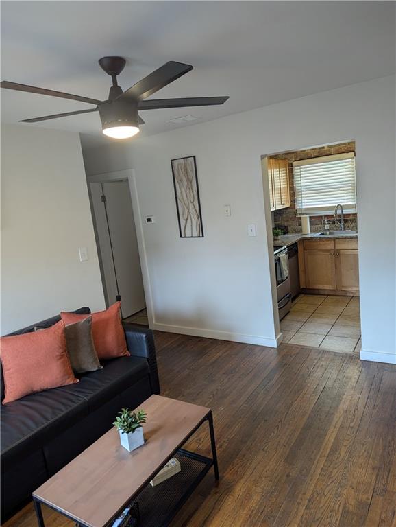 561 Formwalt Street SW 12