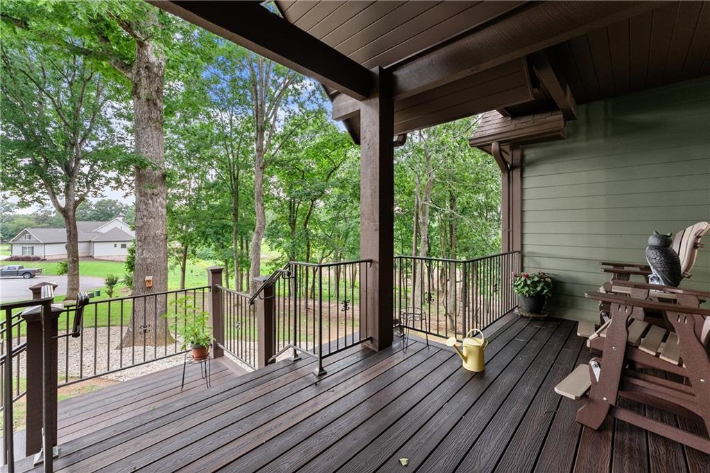 712 Meadow Run Court
