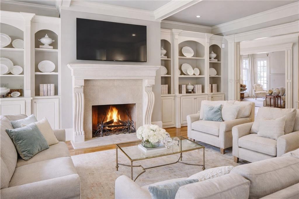 1005 Heards Ferry Road