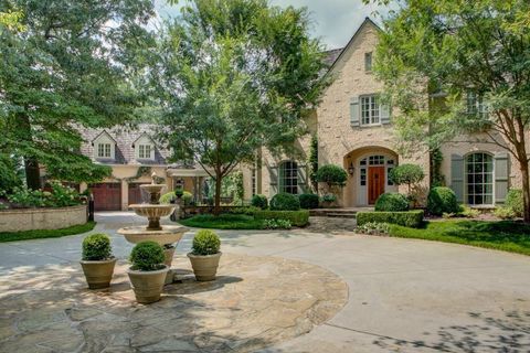 Photo of 1005 Heards Ferry Road, Atlanta, GA 30328 (MLS # 7721740)