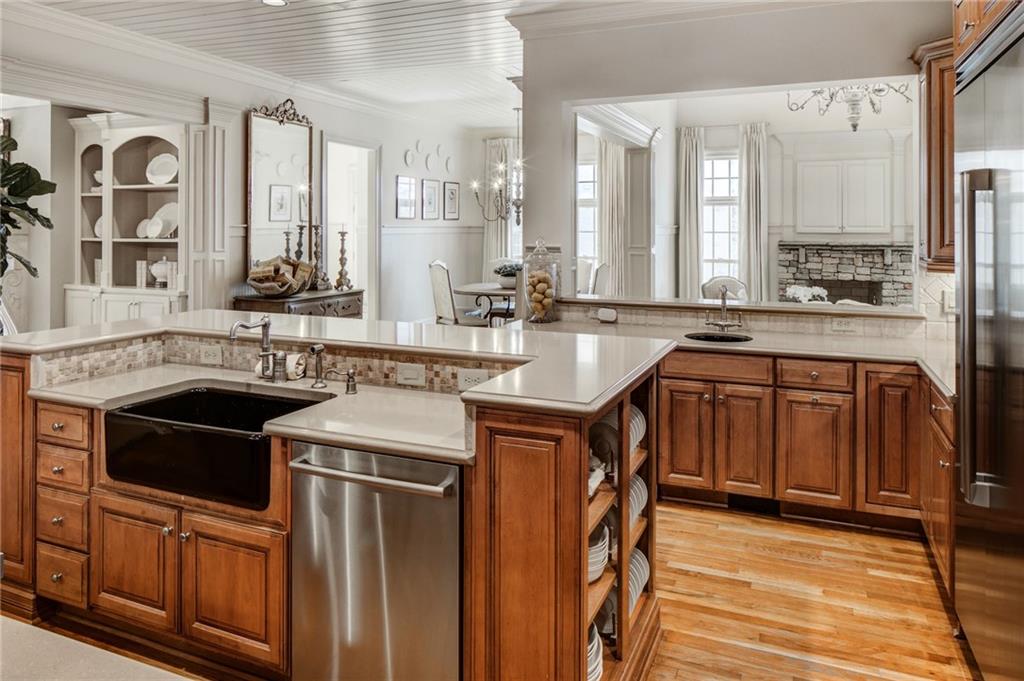 1005 Heards Ferry Road