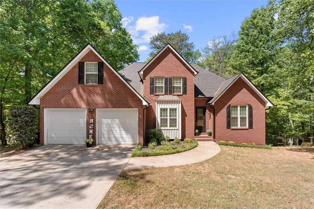 218 N Ole Hickory Trail N
