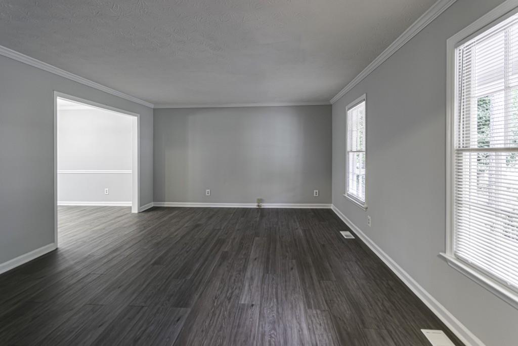 1043 Wash Lee Drive SW