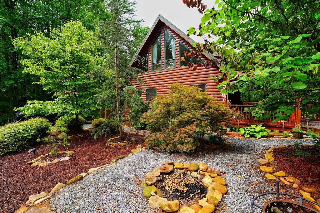 85 Hunter Drive