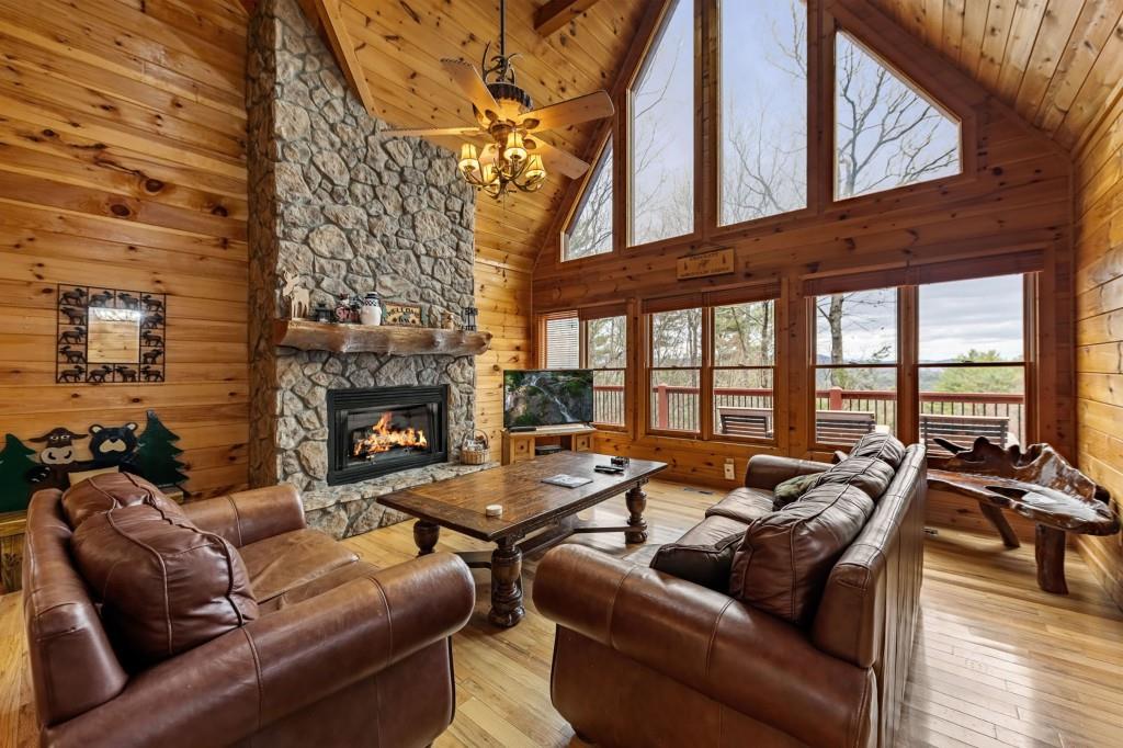 1036 Laurel Creek Trail Trail