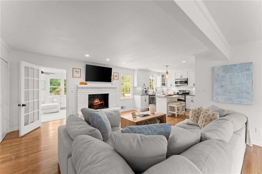 1095 Tuxedo Drive