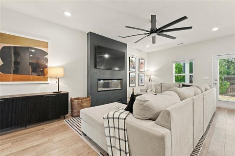Townhouse For Sale - 1170 Chastain Drive<br/> Gwinnett County, Sugar Hill, GA 30518