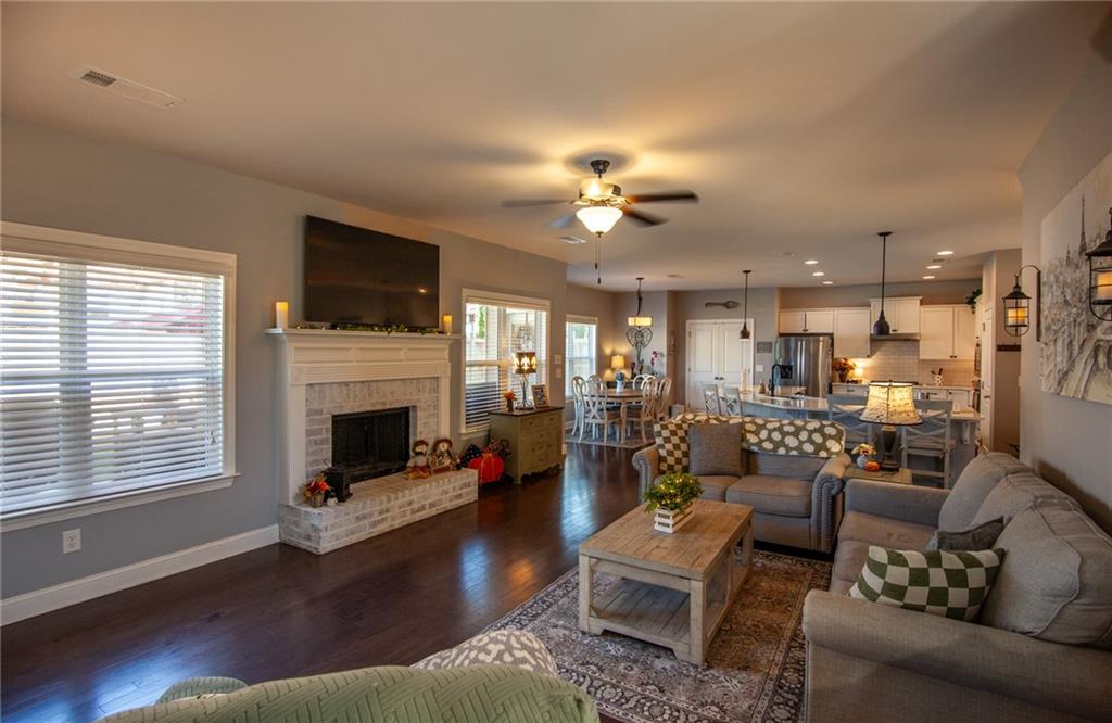 Lakestone - Residential