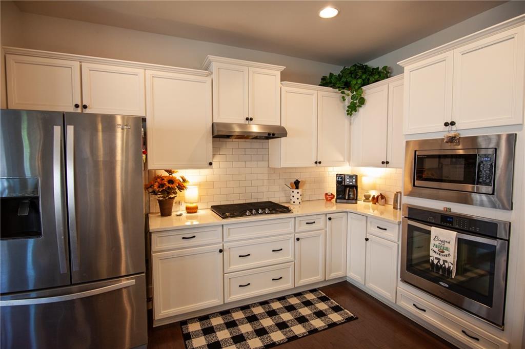Lakestone - Residential