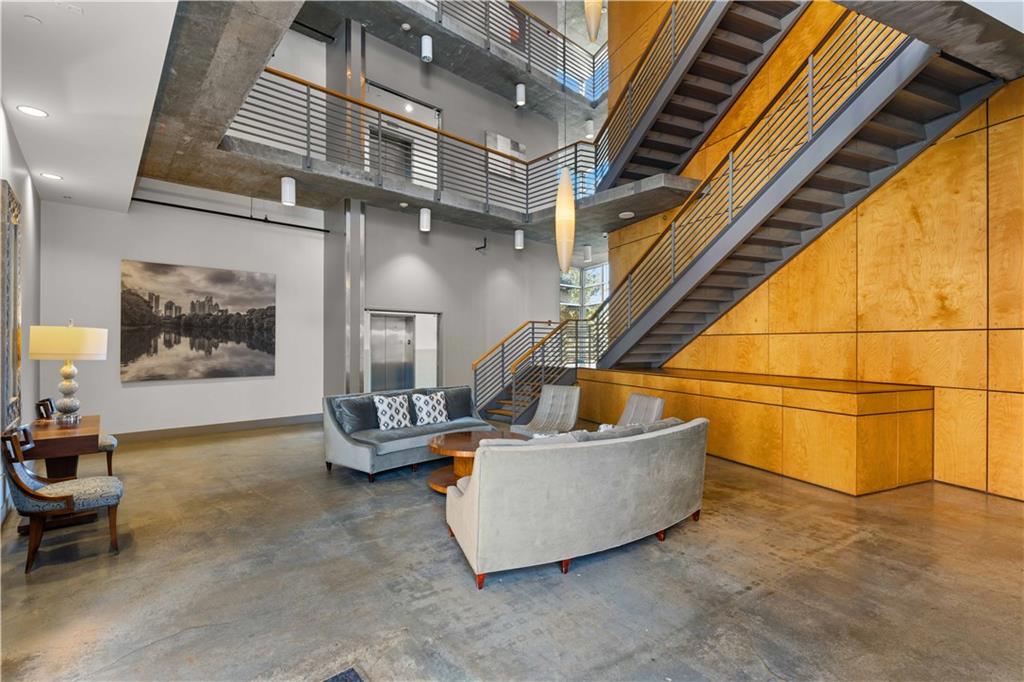 245 N Highland Avenue NE 315