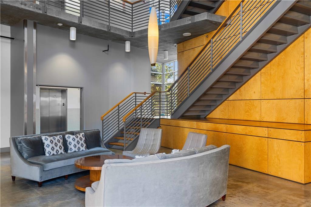 245 N Highland Avenue NE 315