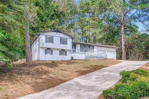 Photo of 644 Navarre Drive, Stone Mountain, GA 30087 (MLS # 7663219)
