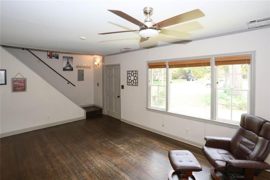 1069 Walker Drive