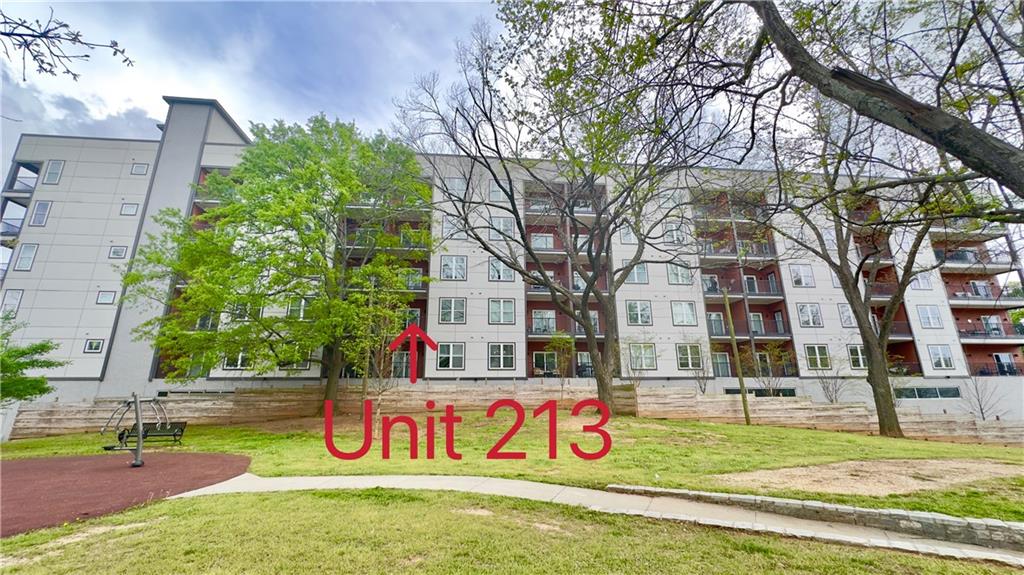 525 Parkway Drive NE 213