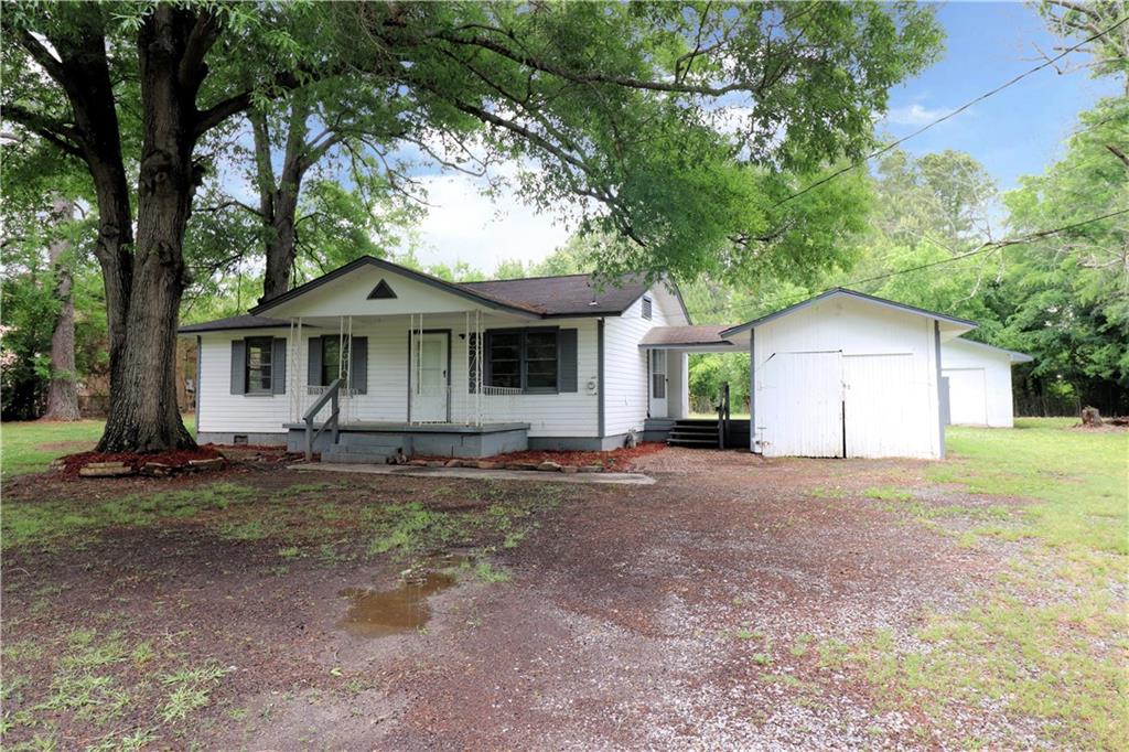 152 Hennon Drive NW