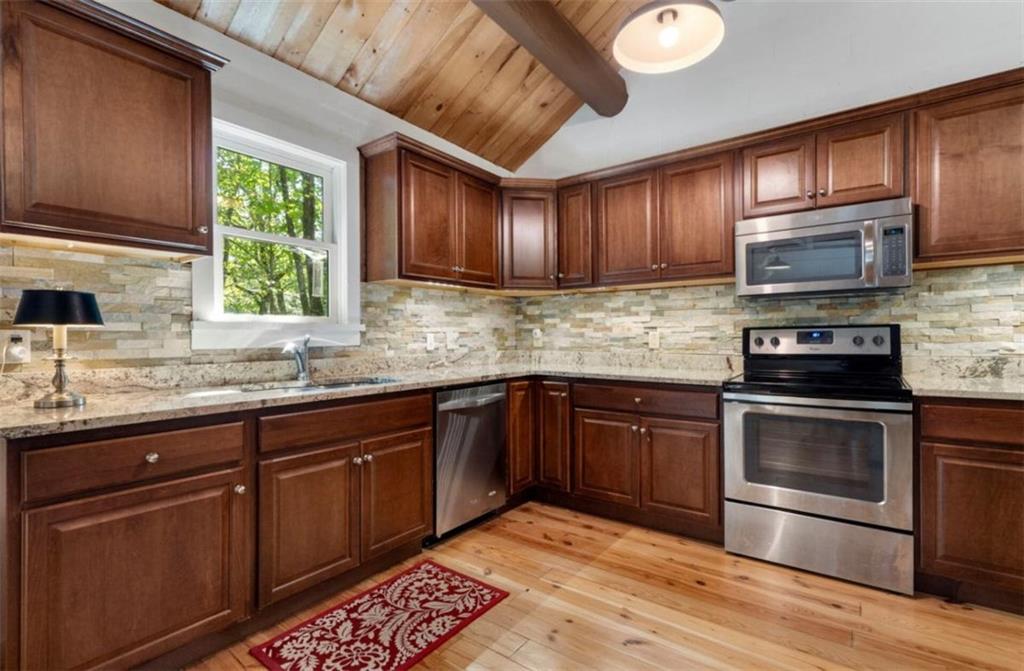 884 Quail Cove Drive