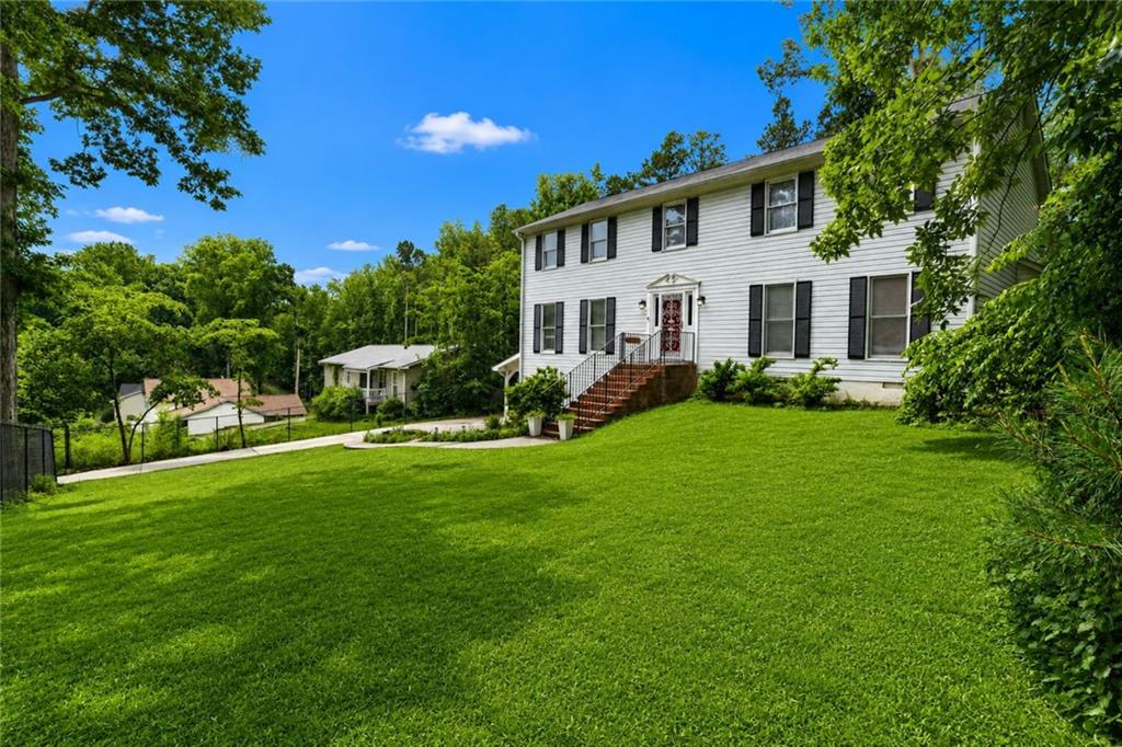 305 Saint Patrick Drive SW