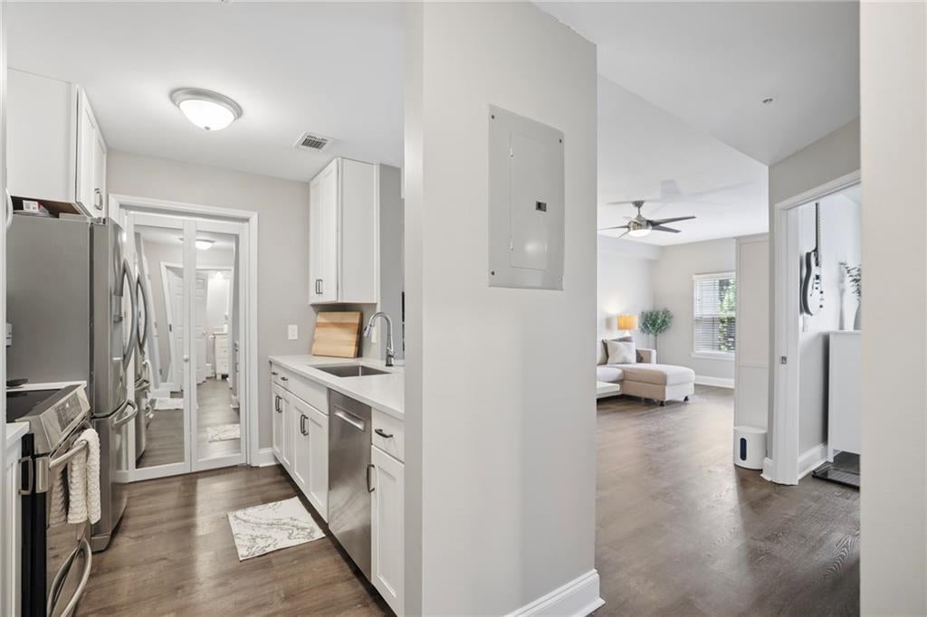 1075 Peachtree Walk NE A305