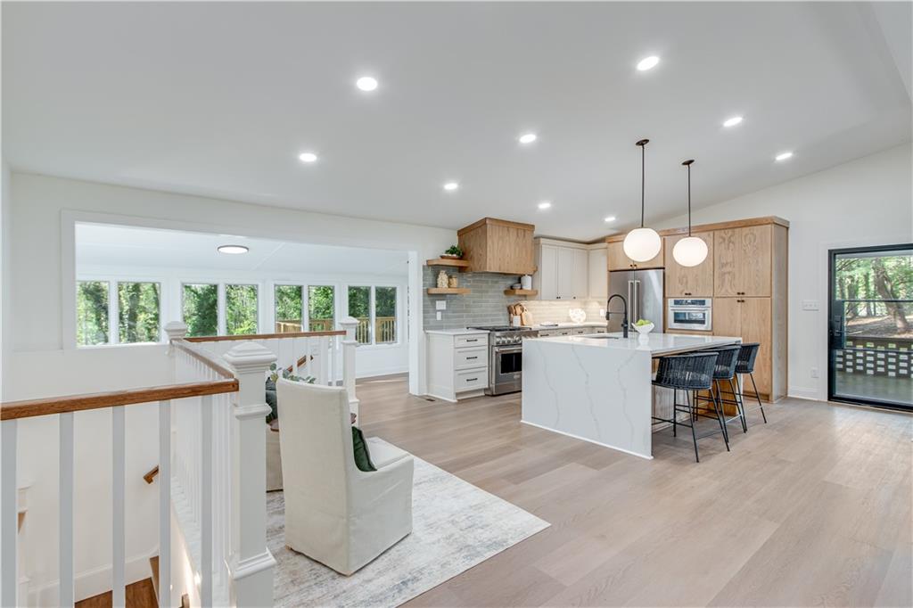 808 Sherwood Road