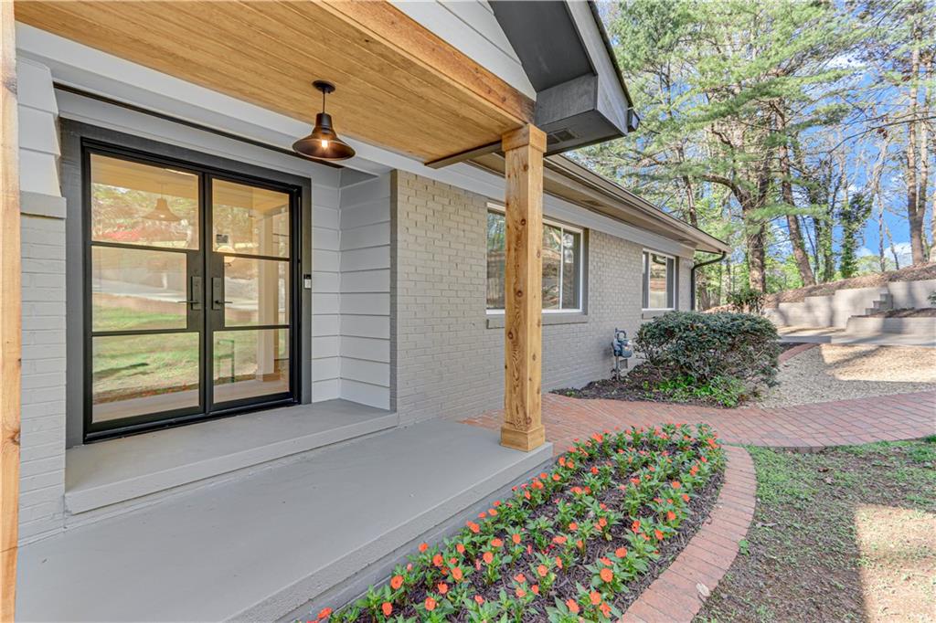 808 Sherwood Road