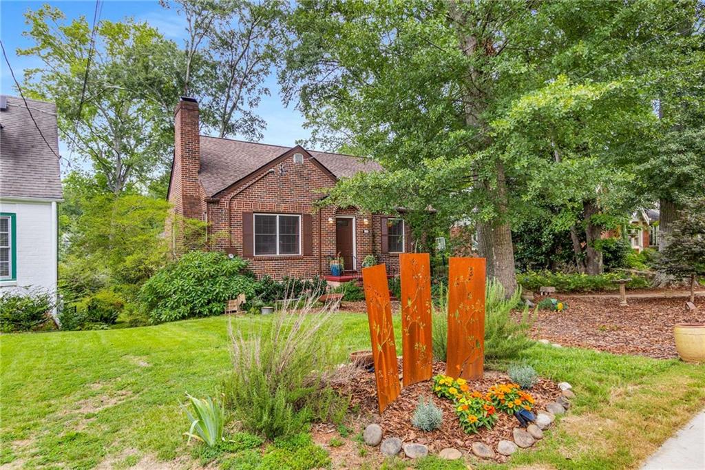 135 Shadowmoor Drive