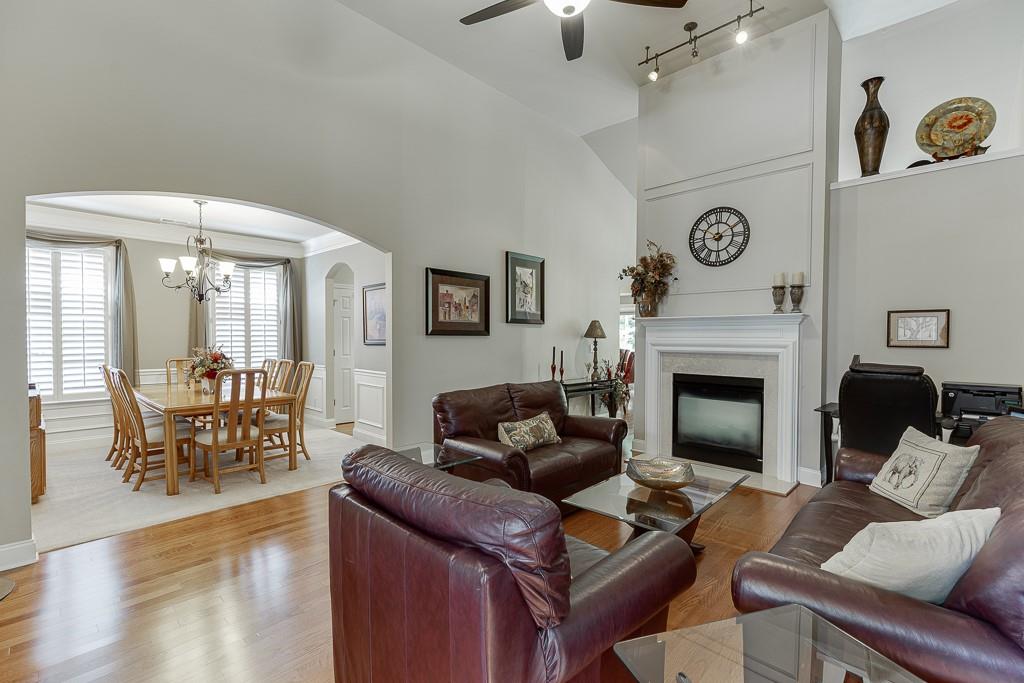 3374 Earhart Way
