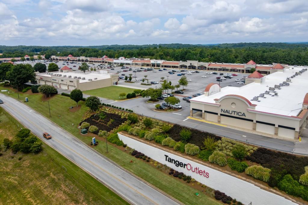 548 Madison Street 100