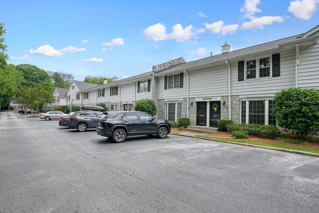 136 Peachtree Memorial Drive NW PA8