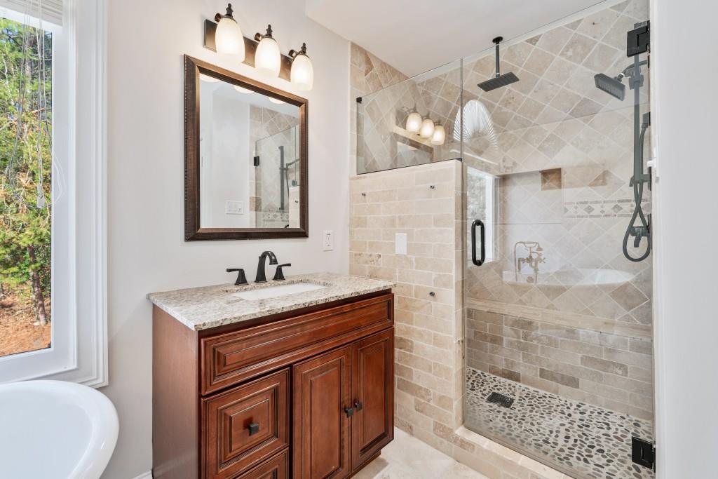 6005 Bateau Drive, Flowery Branch, Georgia image 49
