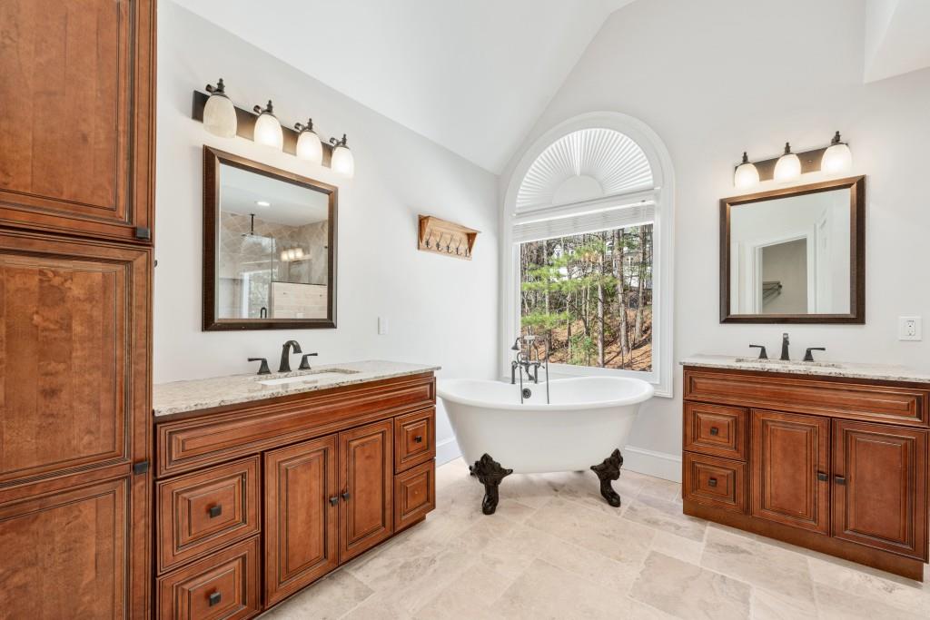 6005 Bateau Drive, Flowery Branch, Georgia image 7