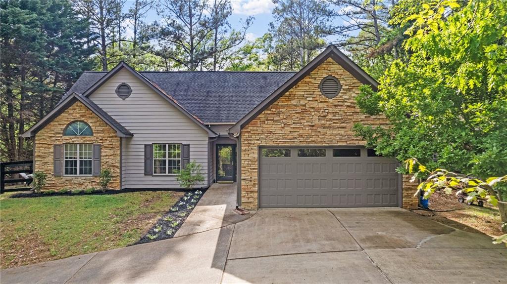 130 Laguna Springs Drive, Woodstock, Georgia image 1