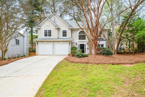 Photo of 5595 Hillgate Crossing, Alpharetta, GA 30005 (MLS # 7740074)