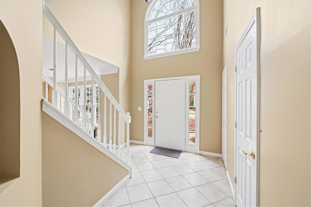 5595 Hillgate Crossing