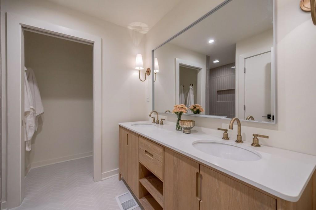 Barton Woods - Residential