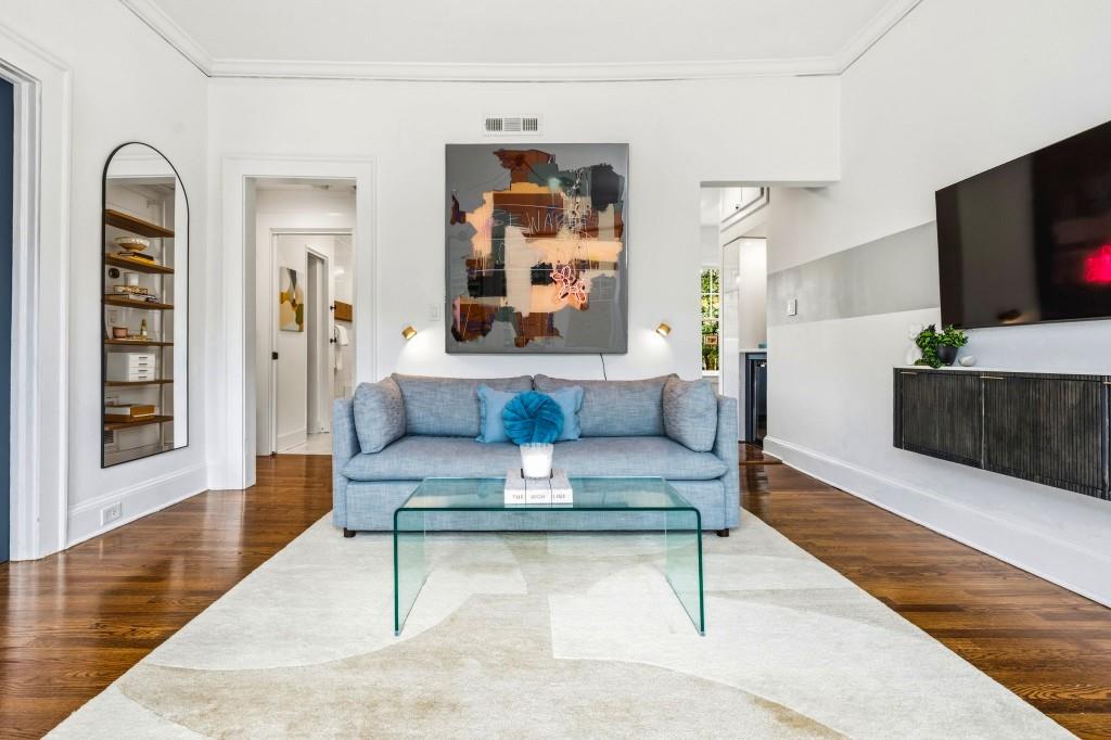 907 Piedmont Avenue 4