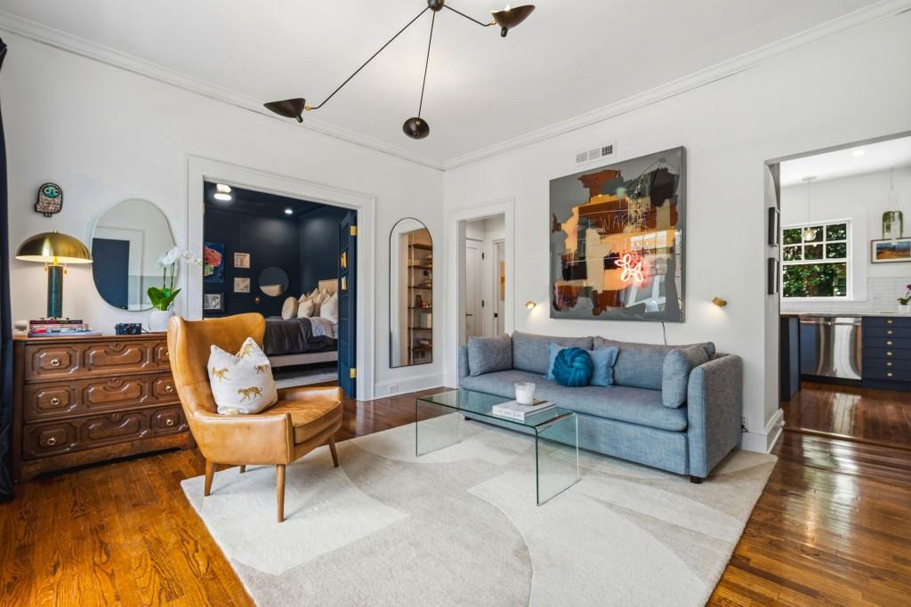 907 Piedmont Avenue 4