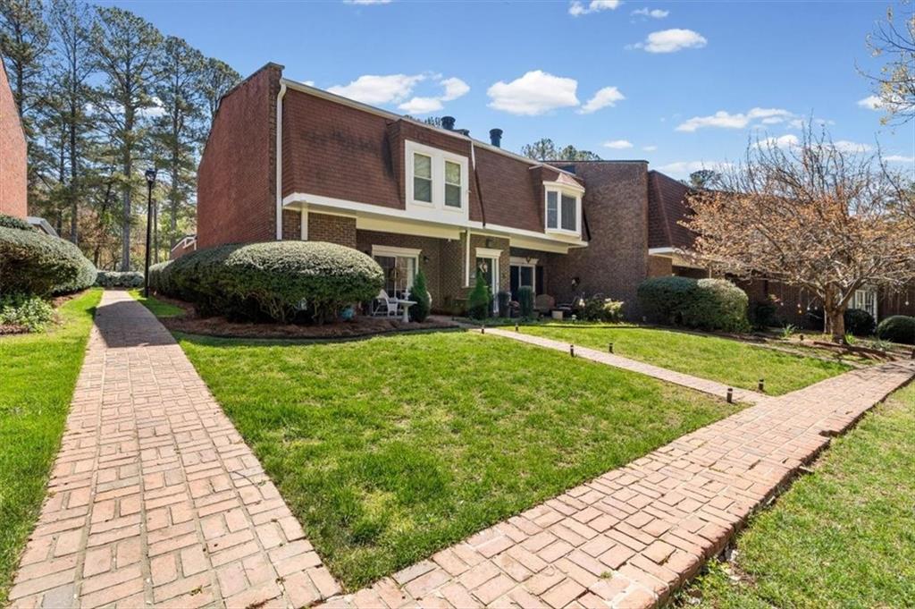 260 Manning Road SW 12