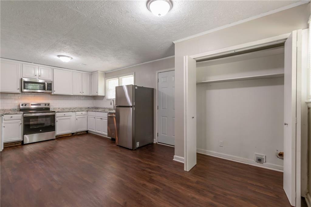 6414 Shadow Rock Drive