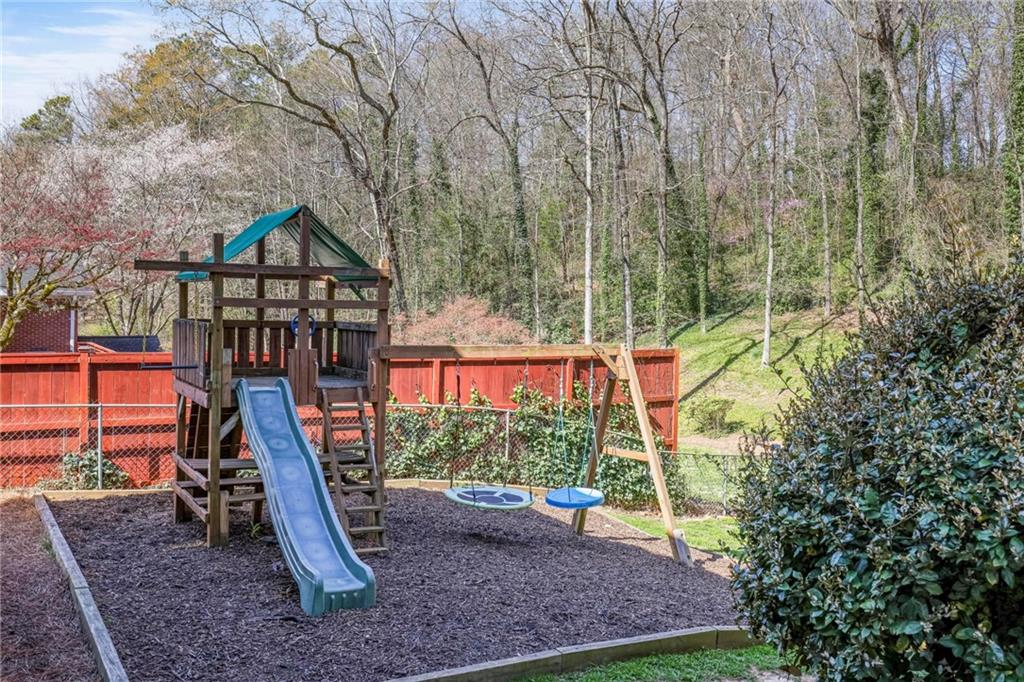 60 Brandon Ridge Drive, Sandy Springs, Georgia image 37