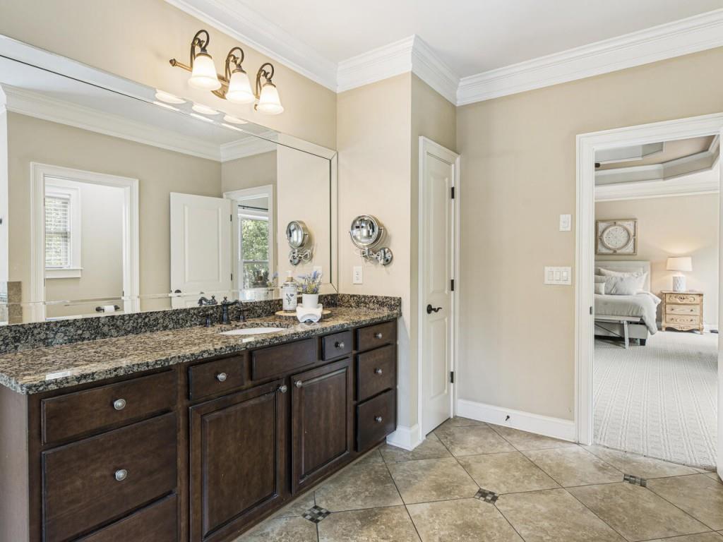 The Old Place At Crabapple - Residential