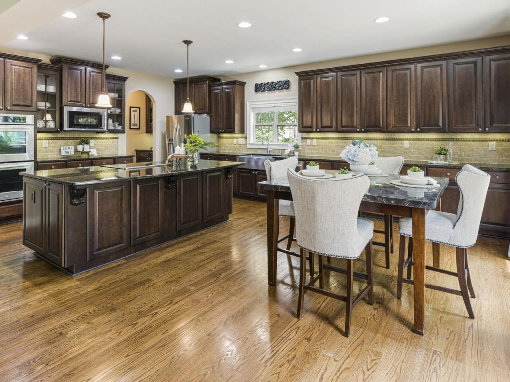 The Old Place At Crabapple - Residential