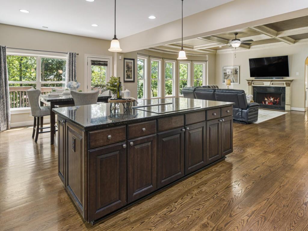 The Old Place At Crabapple - Residential