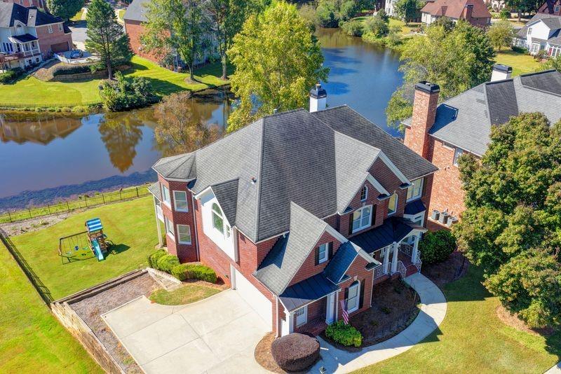 400 Lake Manor Trace