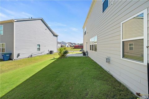 A home in Fairburn