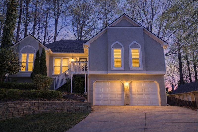 912 Feather Creek Lane